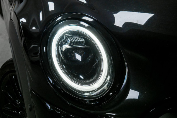 2023 MINI Cooper F55 LCI-2 S Classic Hatch image 20