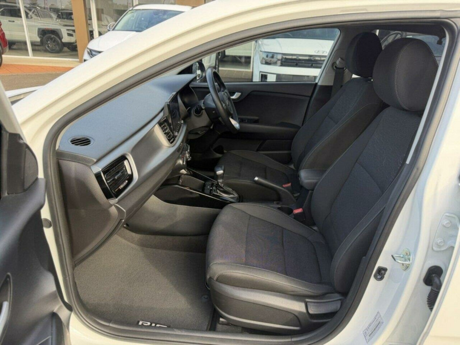 2020 MY21 Kia Rio YB Sport Hatch Image 10