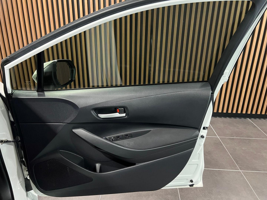 2020 Toyota Corolla ZRE SX Sedan Image 9