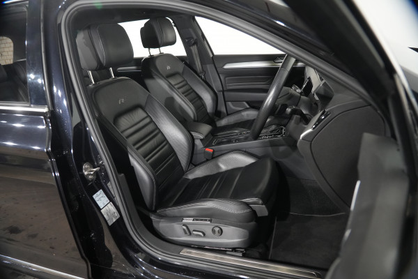 2023 Volkswagen Passat 206TSI R-Line SUV Image 28
