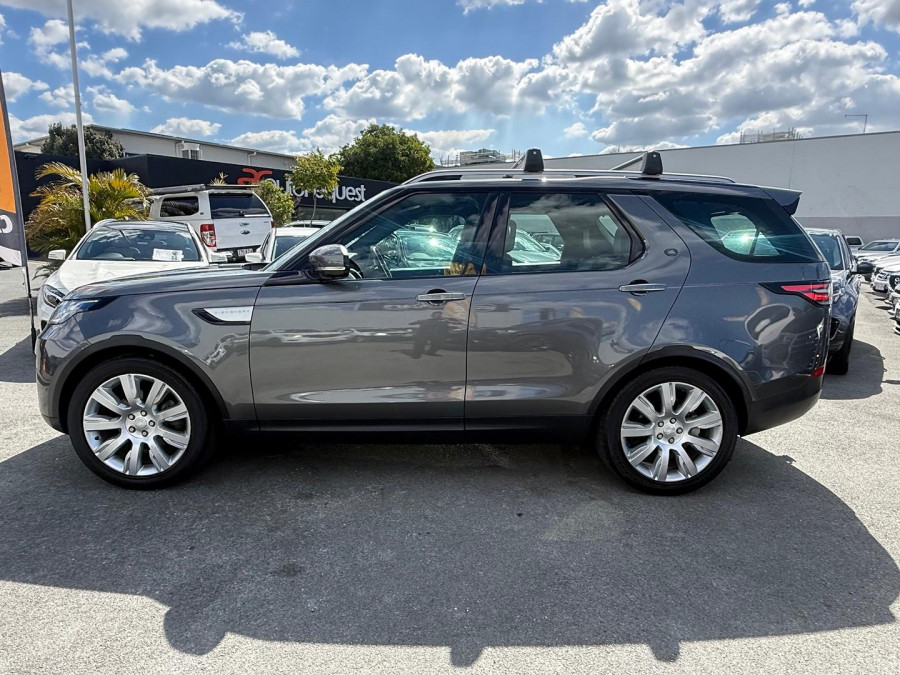 2018 Land Rover Discovery Series 5 HSE Luxury SUV Image 10