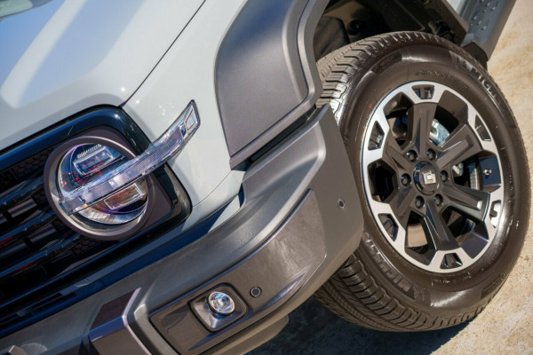 2026 GWM Tank 300 P01 Ultra Hi4-T PHEV SUV Image 6