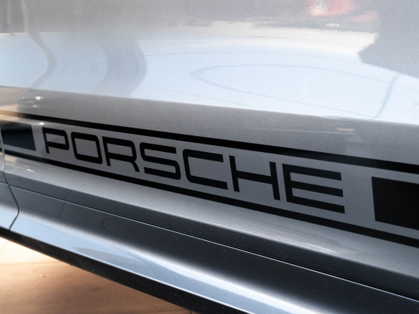 2024 MY25 Porsche Cayenne Turbo E-Hybrid SUV image 17