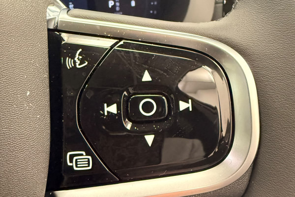 2025 MY26 Volvo XC60 UZ Ultra B5 Dark SUV Image 16