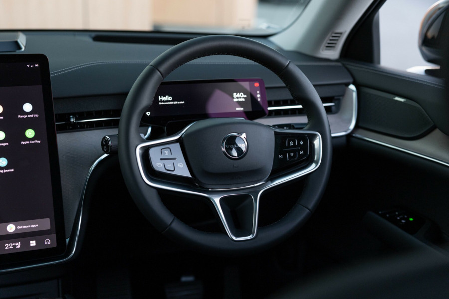 2025 Volvo EX90 No Series Plus Twin Motor SUV Image 14