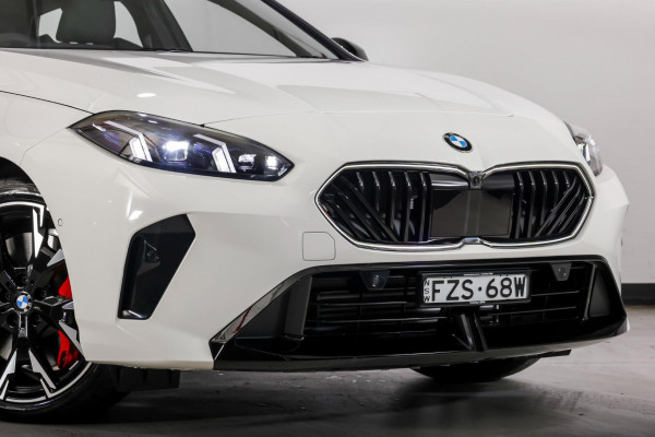 2026 MY25 BMW 1 Series F70 120 M Sport Hatch image 3