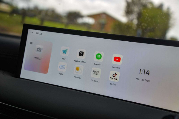 2026 MG IM5 P12L Premium Hatch Image 10