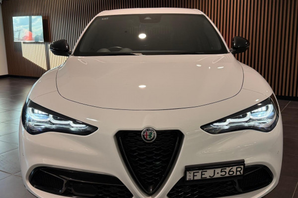 2023 Alfa Romeo Stelvio Series 5 Veloce SUV Image 3