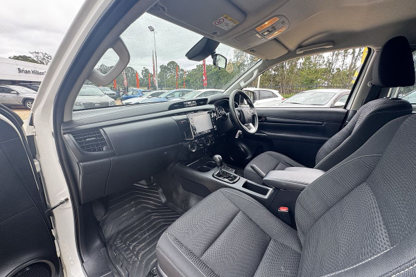 2021 Toyota HiLux GUN126R SR Extra Cab Chassis Image 13