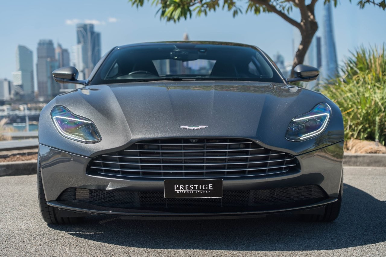 2018 Aston Martin DB11 Coupe Image 6