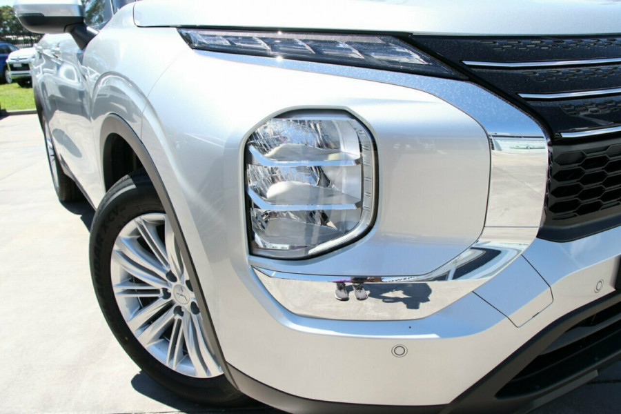 2024 Mitsubishi Outlander ZM ES SUV Image 10