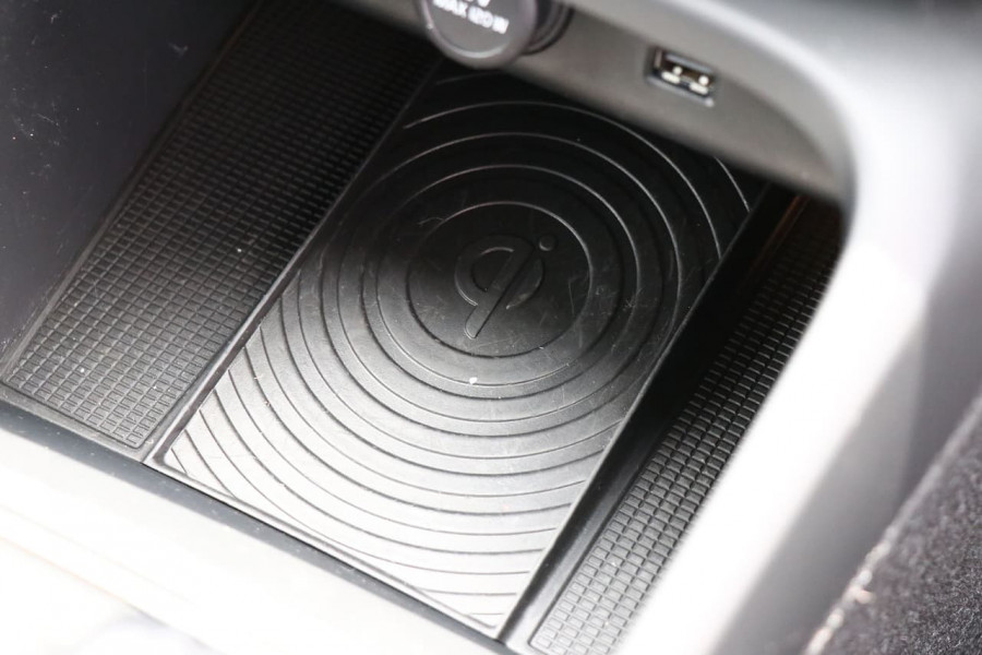 2018 Volvo Xc40 (No Series) MY19 T4 Momentum Suv Image 13