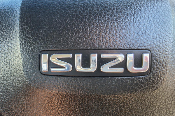 2017 Isuzu D-MAX  SX Cab Chassis Image 19