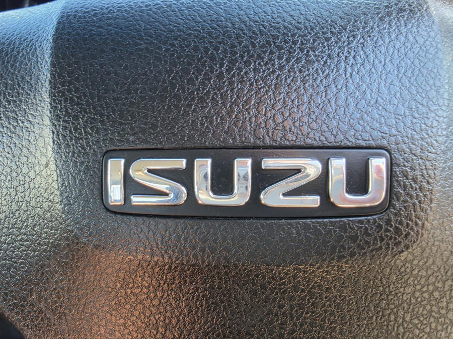 2017 Isuzu D-MAX  SX Cab Chassis Image 19