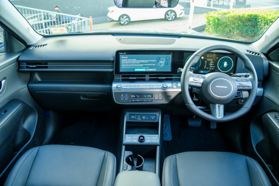 2025 Hyundai KONA SX2.V2 Premium SUV Image 18