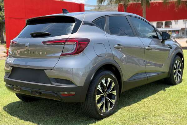2025 Mitsubishi ASX XE LS SUV Image 7