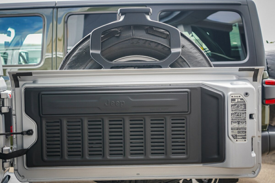 2023 Jeep Wrangler JL Unlimited Overland SUV Image 9
