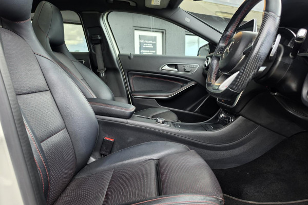 2016 Mercedes-Benz GLA-Class X156 GLA180 SUV Image 27