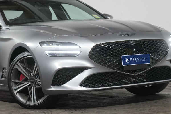 2025 Genesis G70 3.3t Sport Lux Sedan image 2