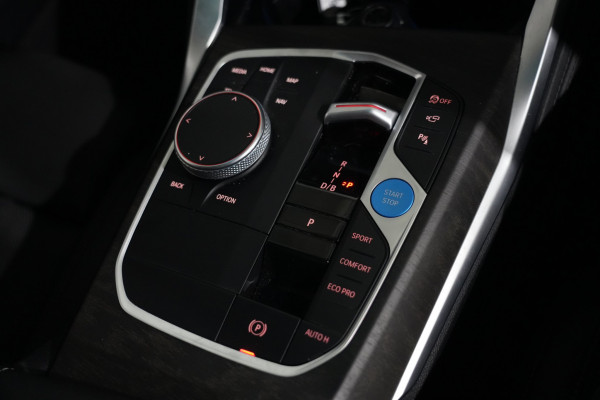 2023 BMW i4 eDrive40 M Sport Coupe Image 17