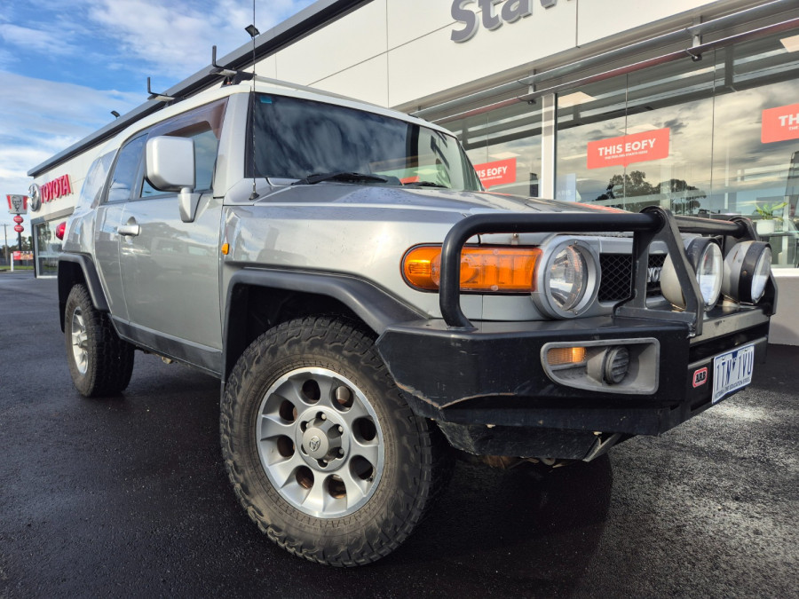 2012 MY13 Toyota FJ Cruiser GSJ15R  SUV Image 1