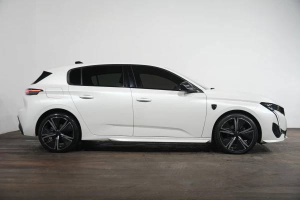 2022 Peugeot 308 GT Hatch Image 4