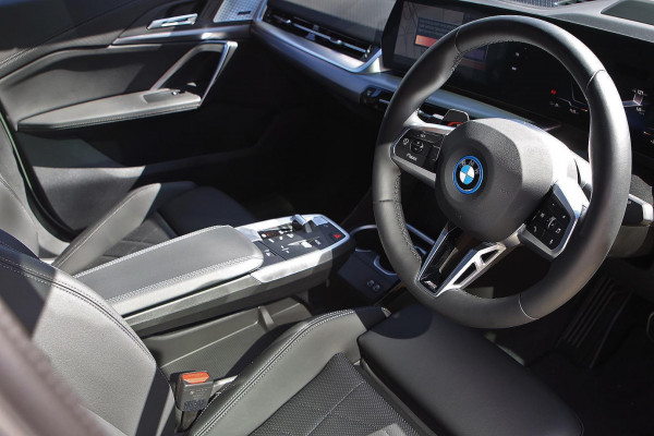 2024 BMW iX2 U10 xDrive30 M Sport SUV image 6