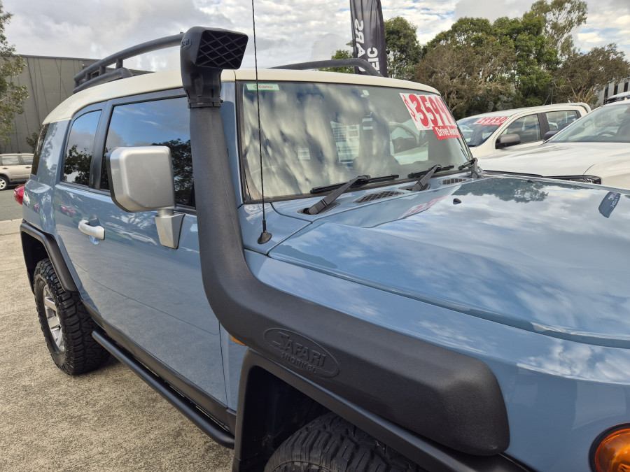 2015 MY14 Toyota FJ Cruiser GSJ15R SUV Image 9