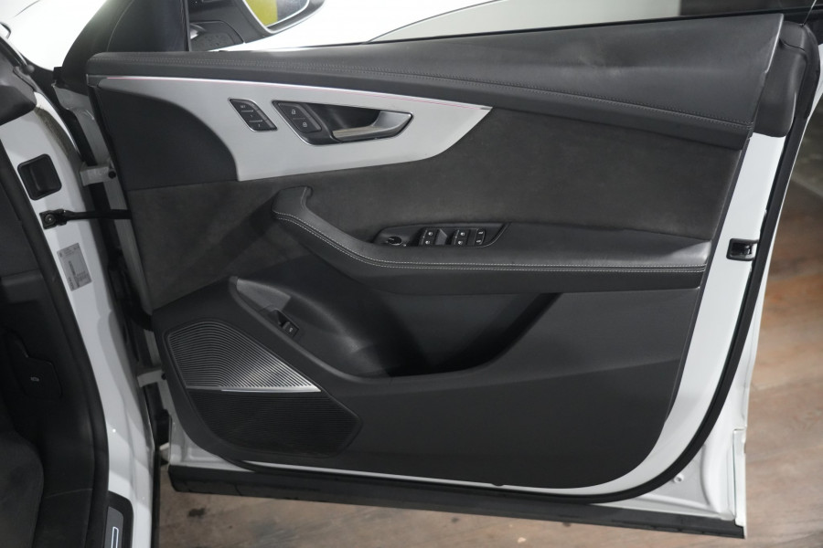 2021 Audi SQ8 F1 TDI SUV Image 33