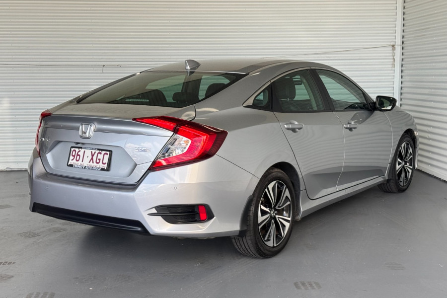 2017 MY16 Honda Civic 10th Gen VTi-LX Sedan Image 6