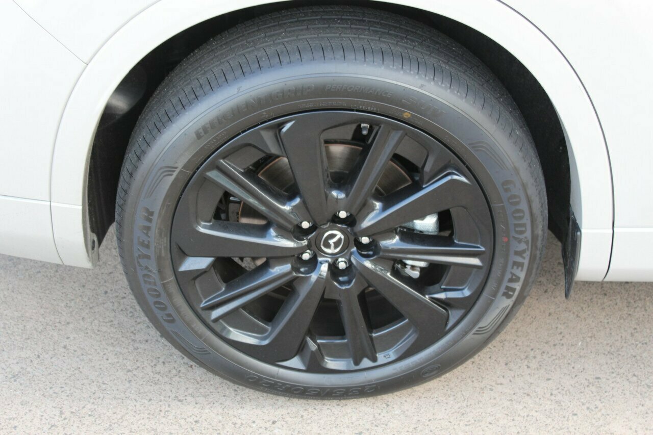 2024 Mazda CX-80 KL D50e GT SUV Image 11