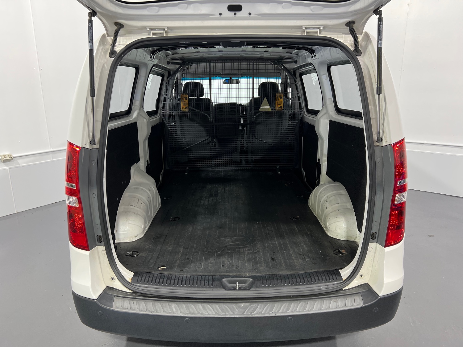 2017 MY18 Hyundai iLoad TQ3-V Series II Van Van Image 19