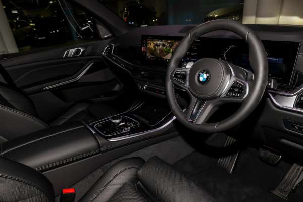 2026 BMW X5 G05 LCI xDrive40i M Sport SUV image 8