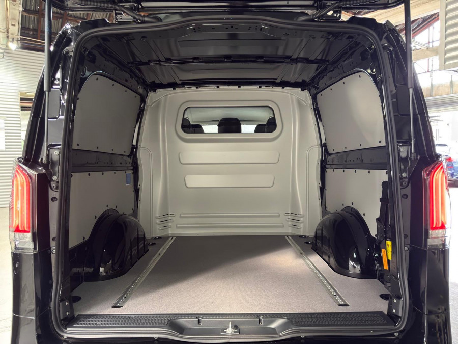2026 Mercedes-Benz Vito 447 119CDI LWB Van Image 4