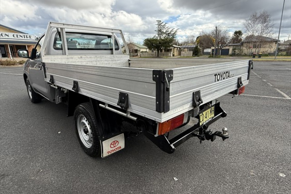 2015 MY14 Toyota HiLux WorkMate Single Cab Chassis Image 5