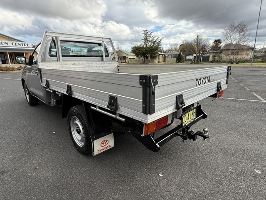 2015 MY14 Toyota HiLux WorkMate Single Cab Chassis Image 5