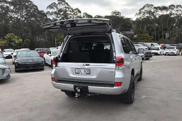 2017 Toyota LandCruiser VDJ200R VX SUV Image 27