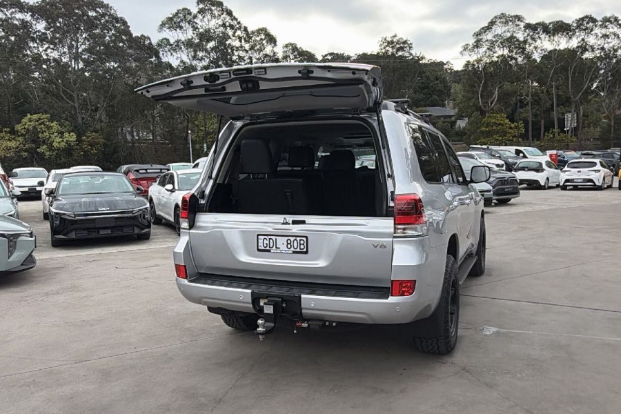 2017 Toyota LandCruiser VDJ200R VX SUV Image 27