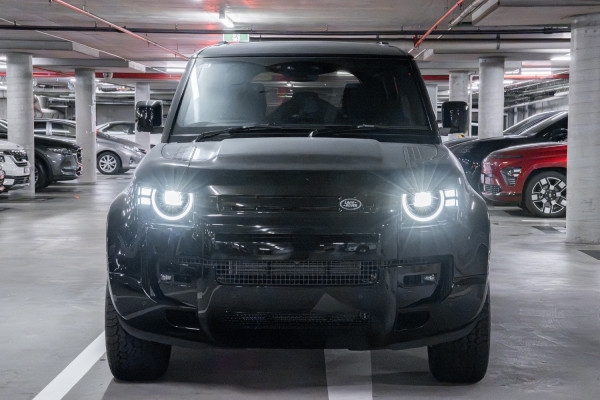 2026 Land Rover Defender L663 110 D350 X-Dynamic SE SUV image 4