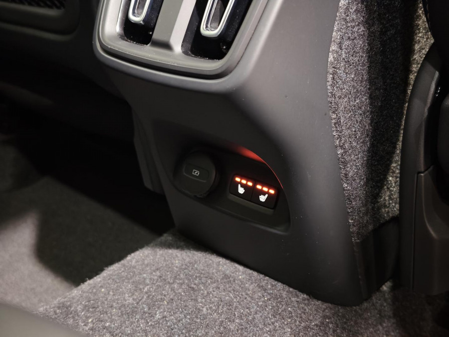 2025 Volvo XC40 XZ Plus B4 SUV Image 49
