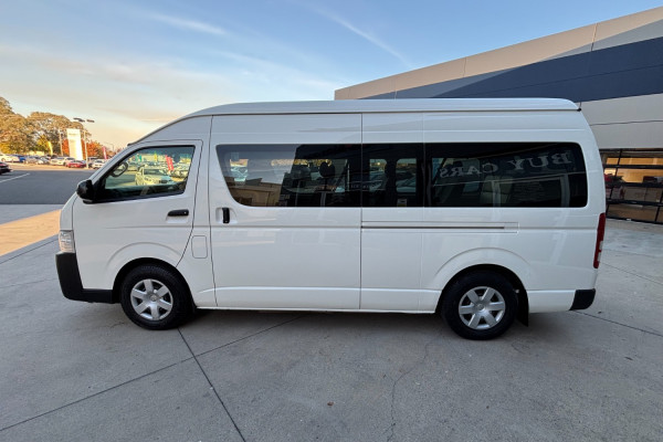 2015 Toyota HiAce TRH223R Commuter Bus
