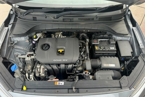 2020 Hyundai KONA OS.3 Active SUV Image 12
