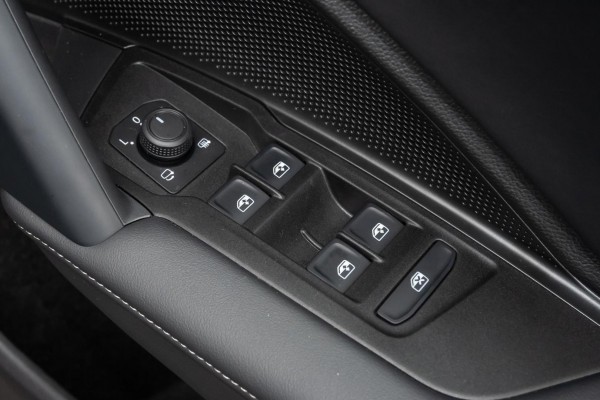 2025 Volkswagen Tayron R4 150TSI Life SUV Image 10