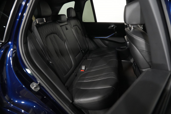 2021 BMW X5 M50i SUV Image 32
