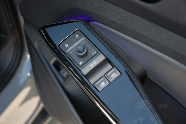 2025 Volkswagen ID. 5 E2 Pro SUV Image 17