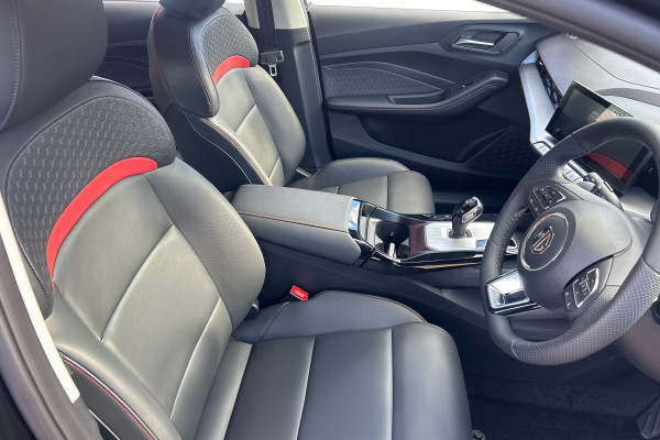 2025 MG MG5 MG5DCTESSE25 Essence Sedan Image 10