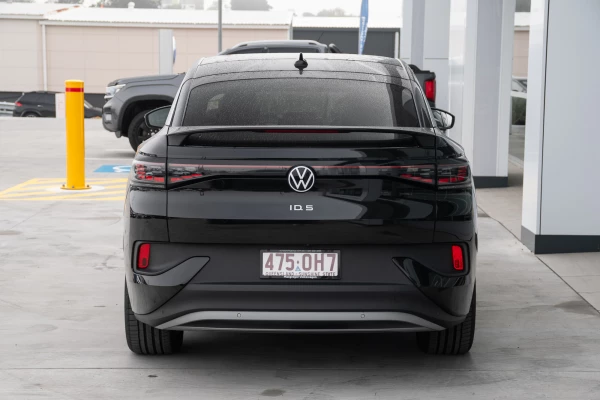 2025 Volkswagen ID. 5 E2 Pro SUV Image 5