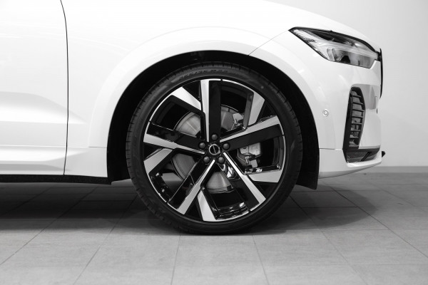 2026 Volvo XC60 UZ B5 Ultra Dark 2L Petrol Hybrid AWD SUV Image 4