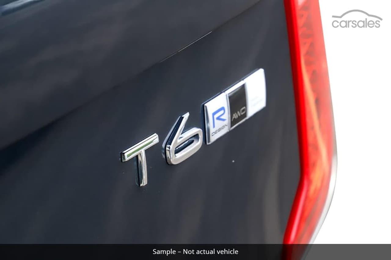 2020 Volvo XC90 L Series T6 R-Design SUV Image 15