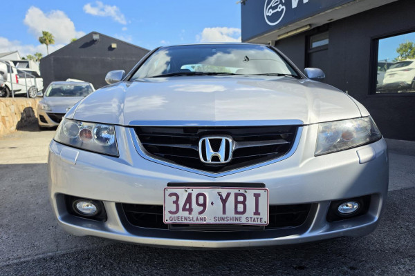 2004 Honda Accord Euro 7th Gen Luxury Sedan Image 4